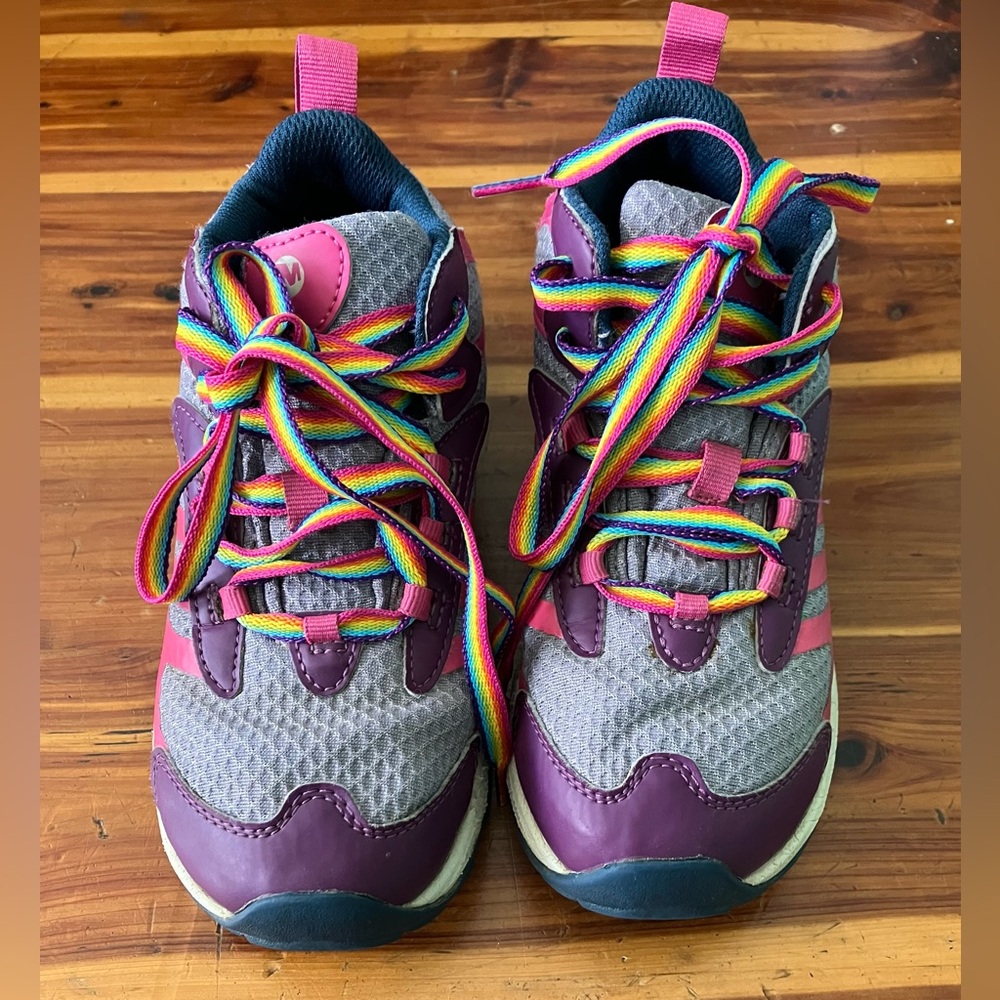 Girls Merrell Hiking Sneakers Sz 2